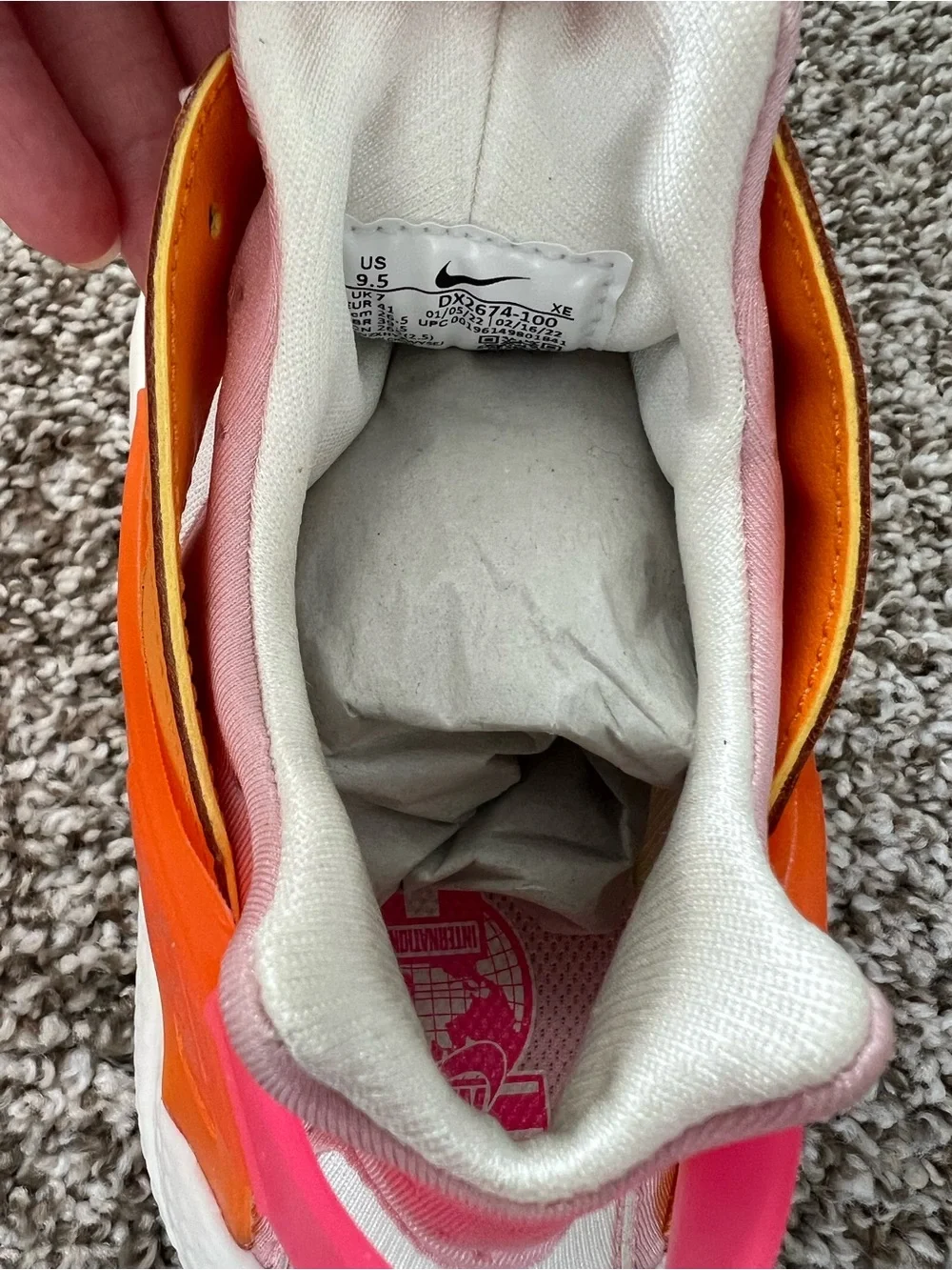 Nike Women’s Huarache Sneakers NEW IN BOX - White, Orange, and Pink - Picture 7 of 8